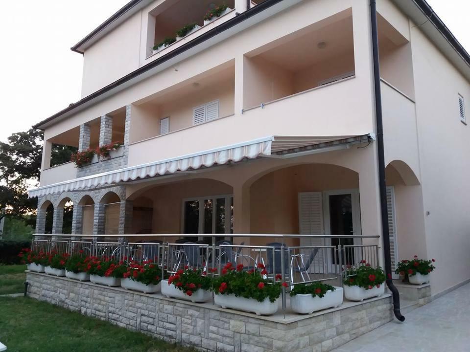 Pansion Oliva Hotell Krnica Eksteriør bilde