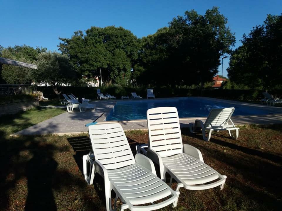 Pansion Oliva Hotell Krnica Eksteriør bilde